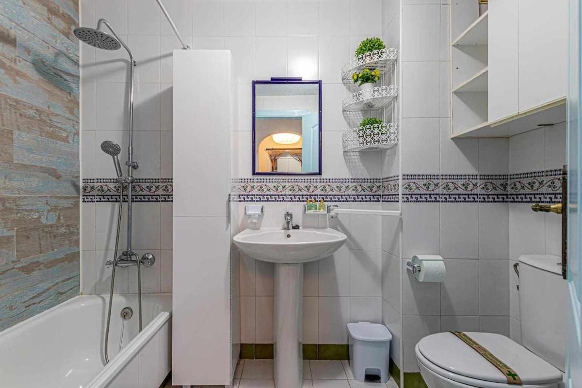 797 Holiday Rentals - Luminoso Piso Para 4 En Arroyo De La Miel Exterior photo